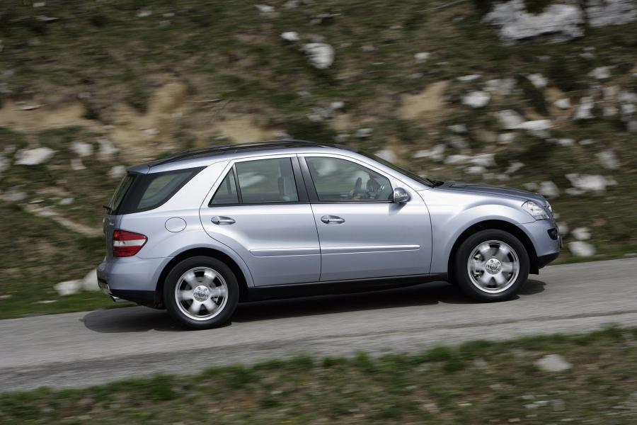  Mercedes-Benz ML-Class 2006 года  (фото 19 из 400)